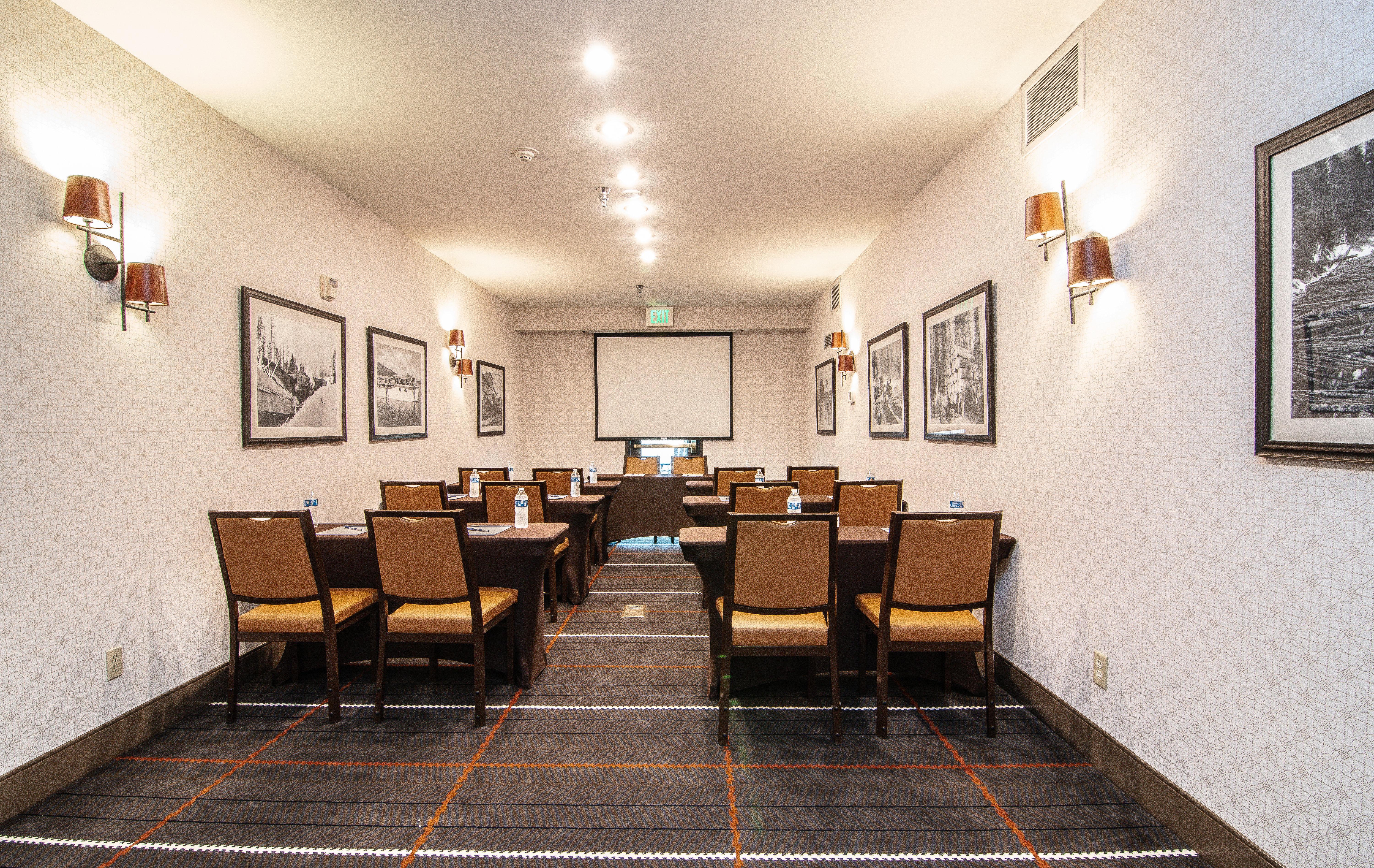 Holiday Inn Express Hotel & Suites Kalispell By Ihg Exterior photo