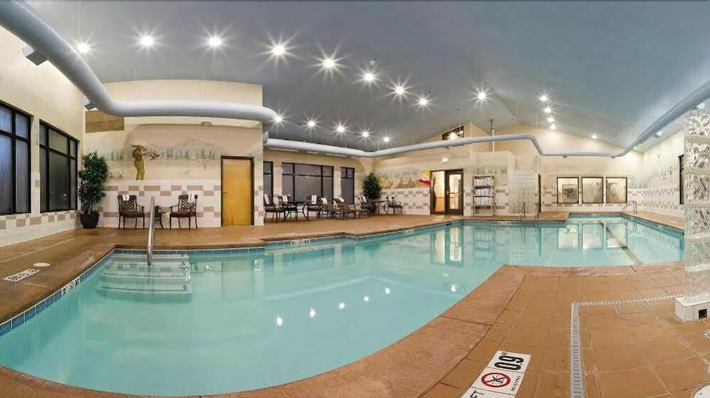 Holiday Inn Express Hotel & Suites Kalispell By Ihg Exterior photo